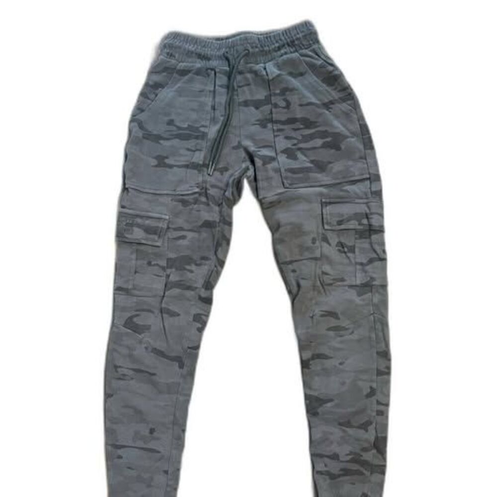 Alphalete Identity Cargo Pants Terrain Camo XS Slim Fit Gym Joggers